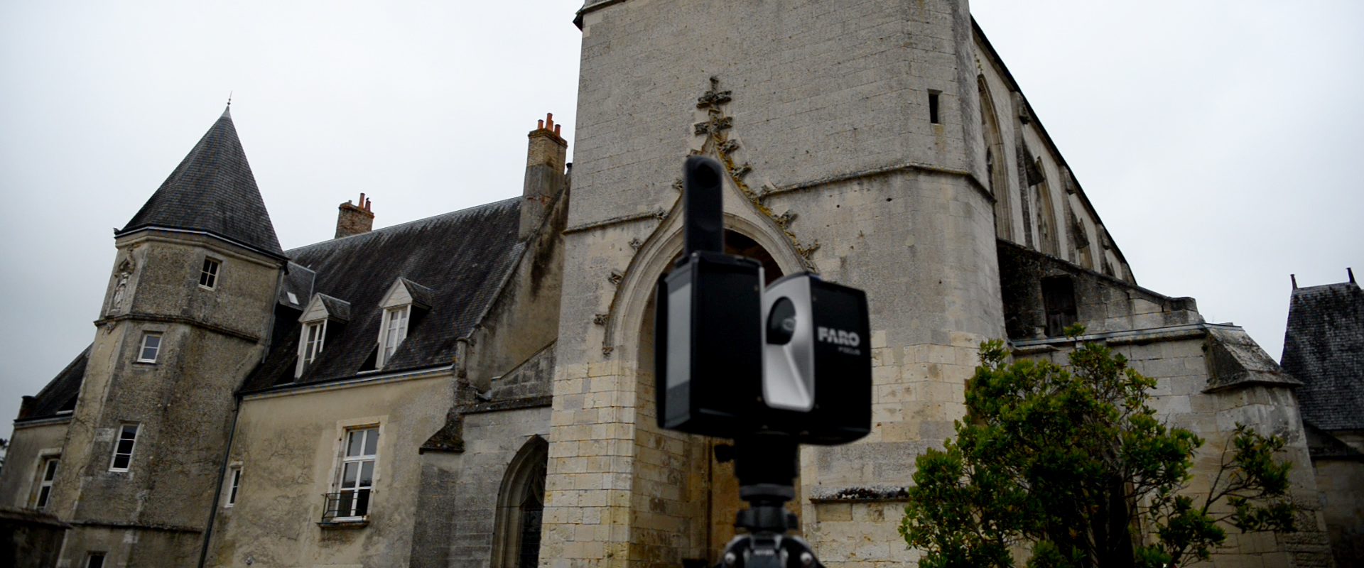 Numérisation 3D d'une église par scanner laser